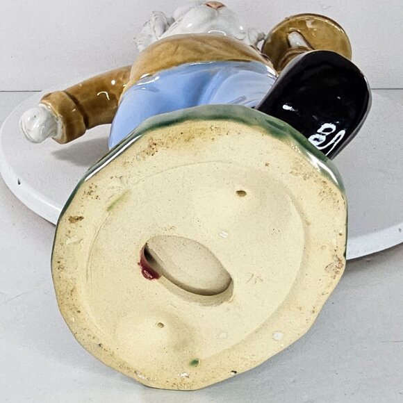 Andrea By Sadek Ceramic Bunny Rabbit Figurine Chef Walking Holding Cake *FLAW* - Picture 8 of 9